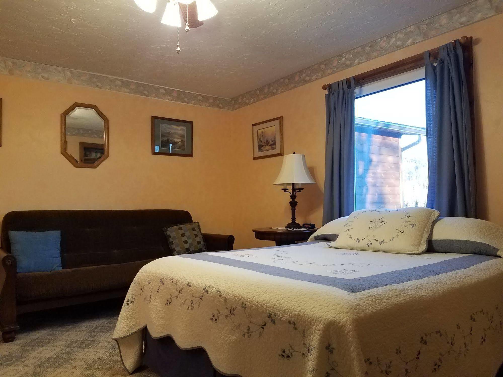 Denali Touch Of Wilderness B&B Healy Bagian luar foto