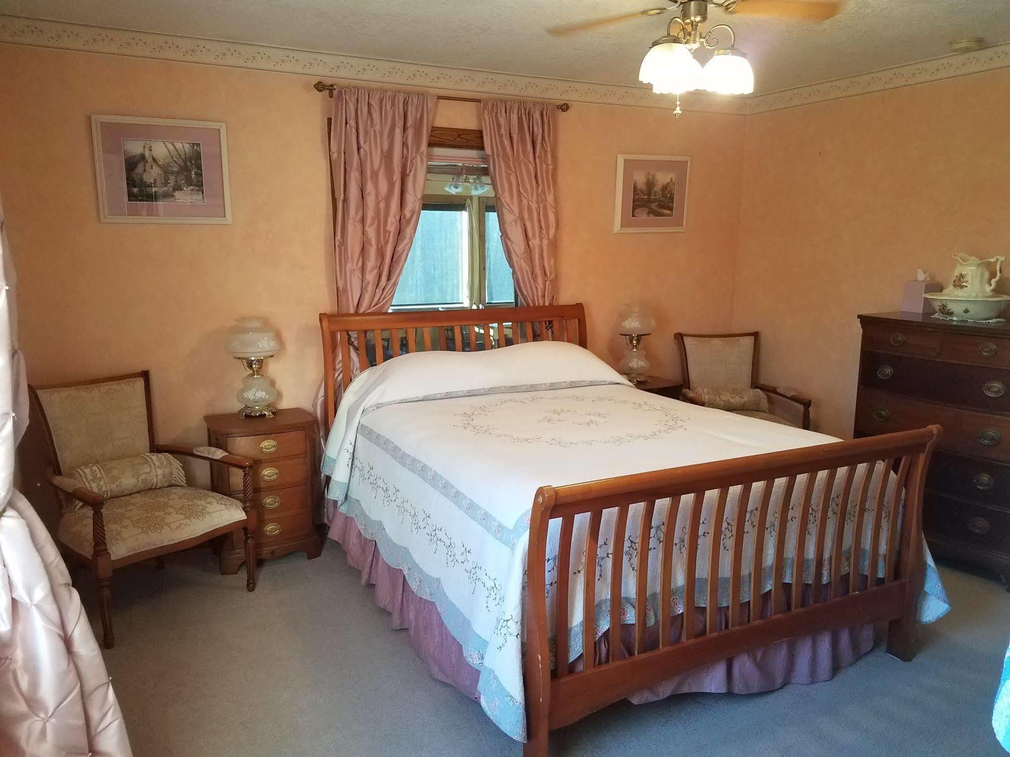 Denali Touch Of Wilderness B&B Healy Bagian luar foto