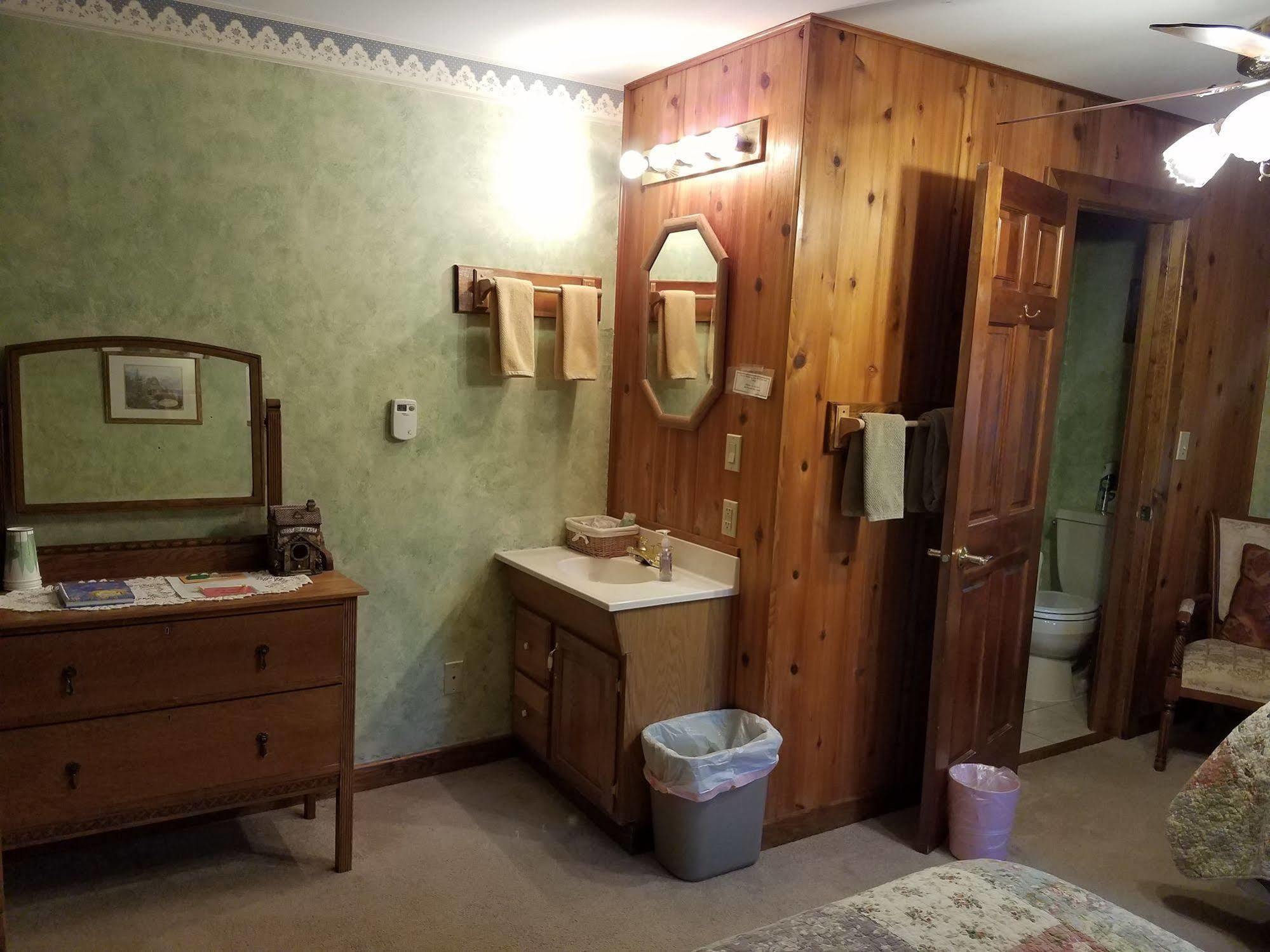 Denali Touch Of Wilderness B&B Healy Bagian luar foto