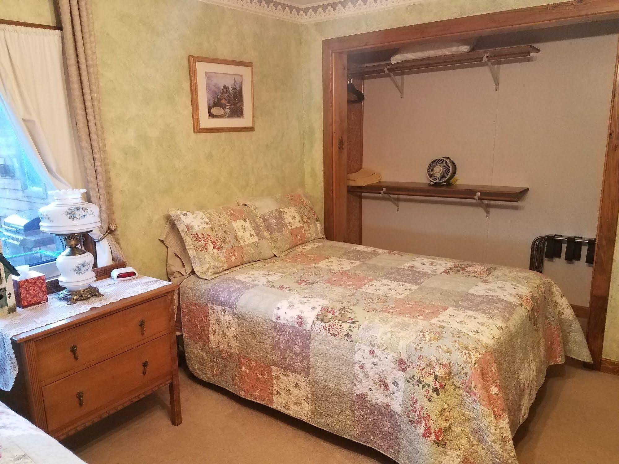 Denali Touch Of Wilderness B&B Healy Bagian luar foto