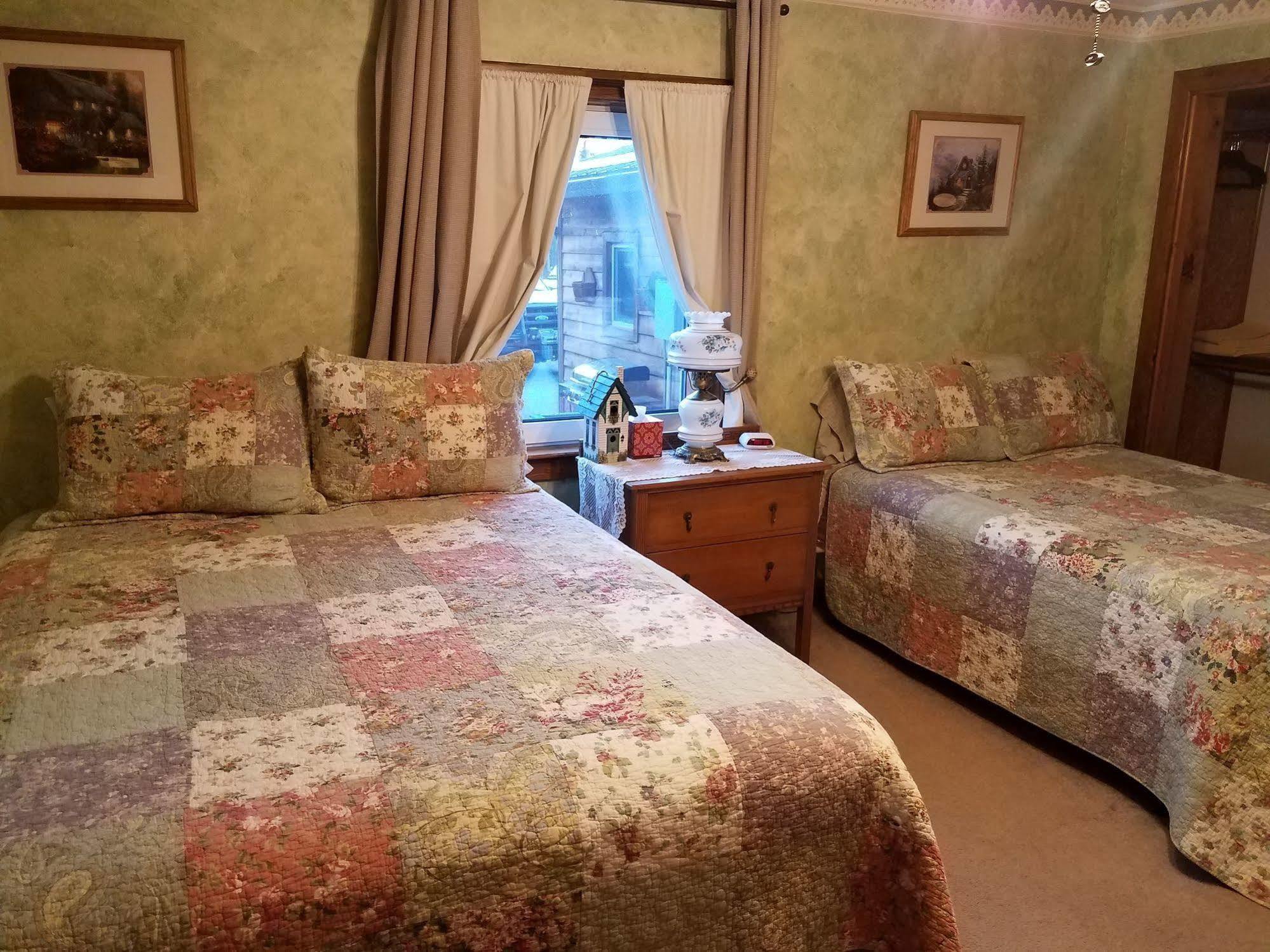 Denali Touch Of Wilderness B&B Healy Bagian luar foto